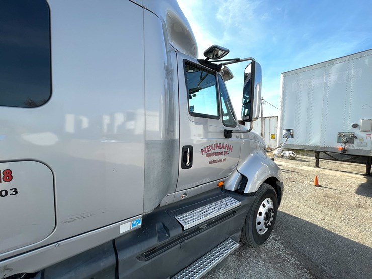 #200-•-2016-international-semi-tractor-(title-in-delay)-(denmark,-wi)-image-42