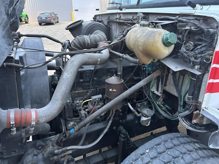 #1432-•-1992-volvo-(white-gmc)-vac-truck-image-66