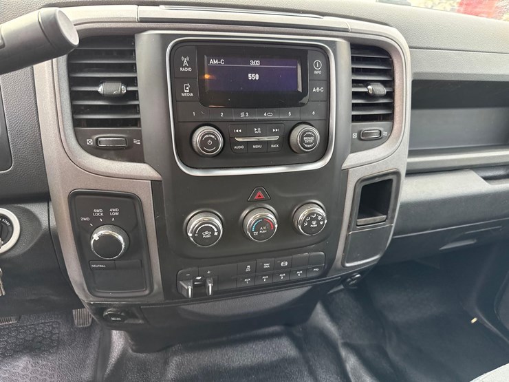 2015-dodge-3500hd-image-9