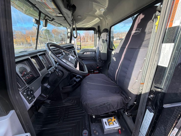 2024-mack-pi64t-pinnacle-truck-tractor-vn:1m1pn4gy4rm014914-image-36