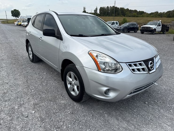 2012-nissan-rogue-image-2