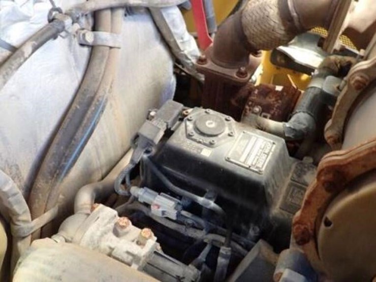 2019-deere-331g-image-40