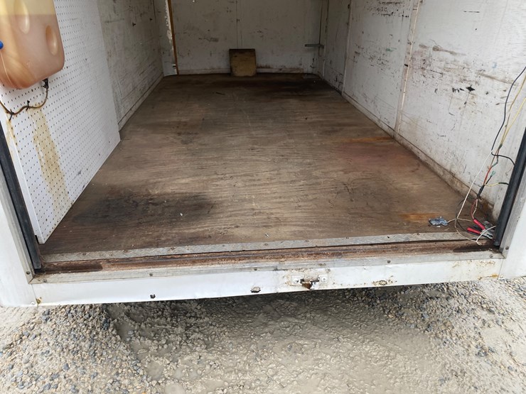 #314-•-2004-roadmaster-tandem-axle-enclosed-trailer-(helenville,-wi)-(has-wi-title)-image-12