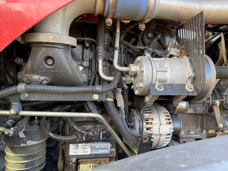 2014-case-ih-340-image-79