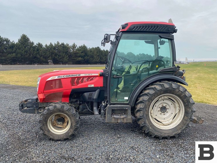 mccormick-x4.30v-tractor-image-2