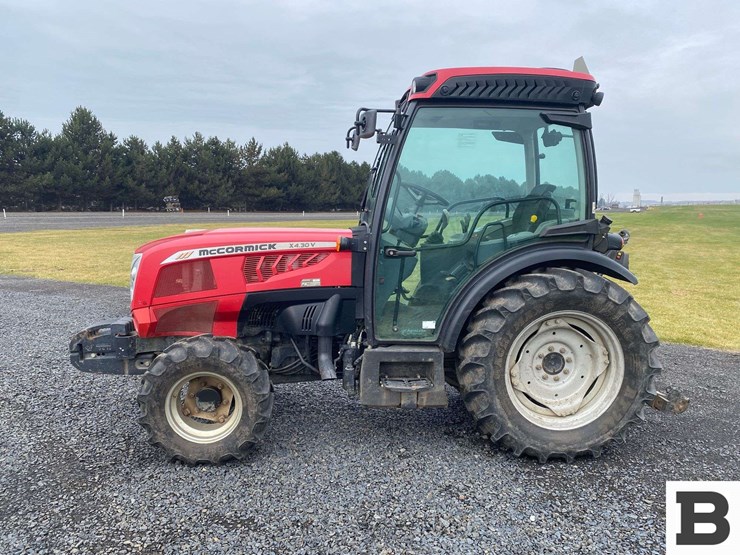 mccormick-x4.30v-tractor-image-3