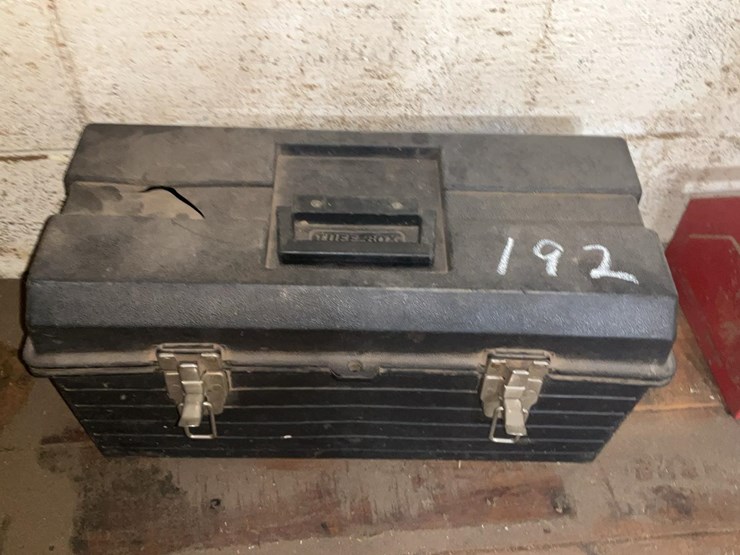 #192-•-series-1-chipper-knive-dresser-image-9