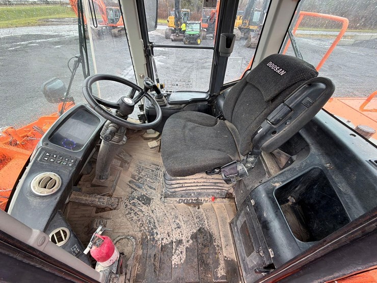 2015-doosan-dl350-5-image-17