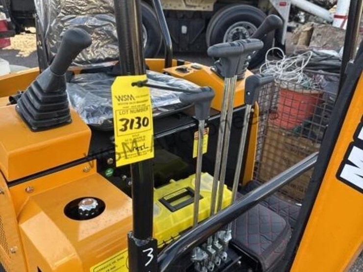 2025-miva-15-mini-excavator-image-7