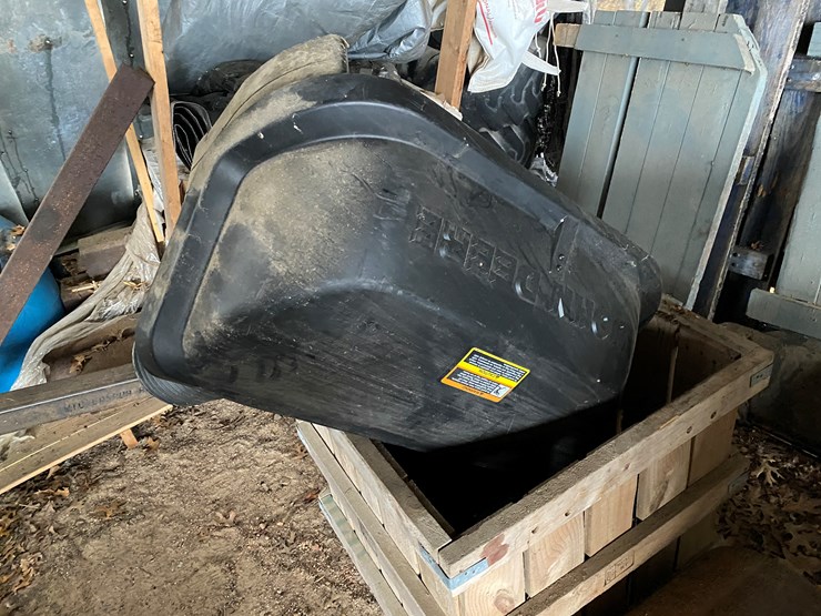 john-deere-la-image-1