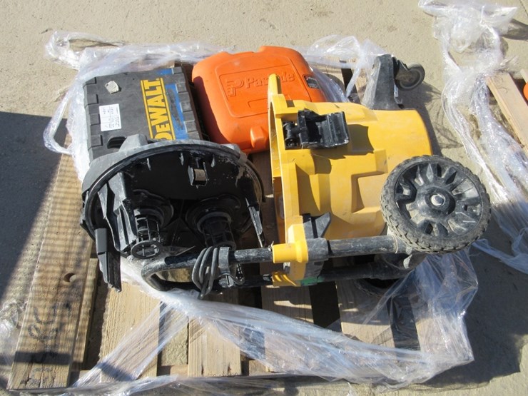 lot-of-shop-vacuum-&-misc-items-image-2