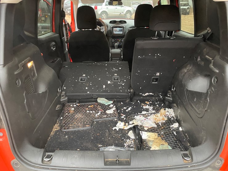 2021-jeep-renegade-image-45