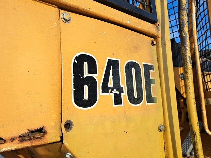 1994-deere-640e-image-11
