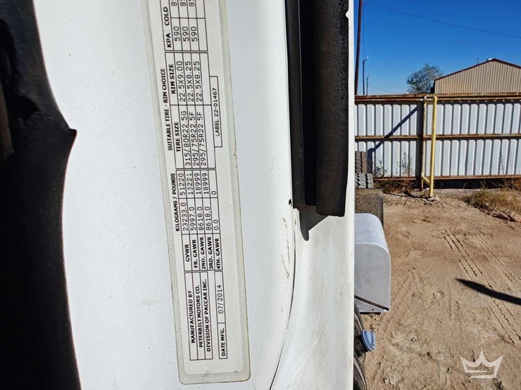 2015-peterbilt-389-image-28