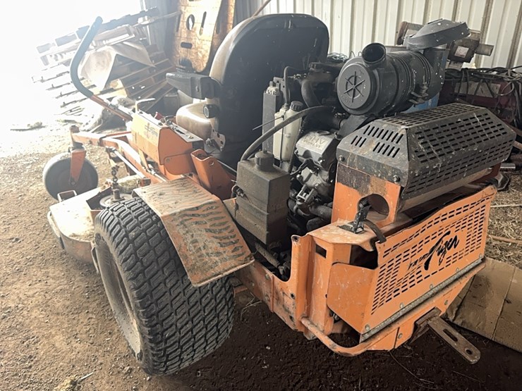 scag-turf-tiger-zero-turn-mower-image-3