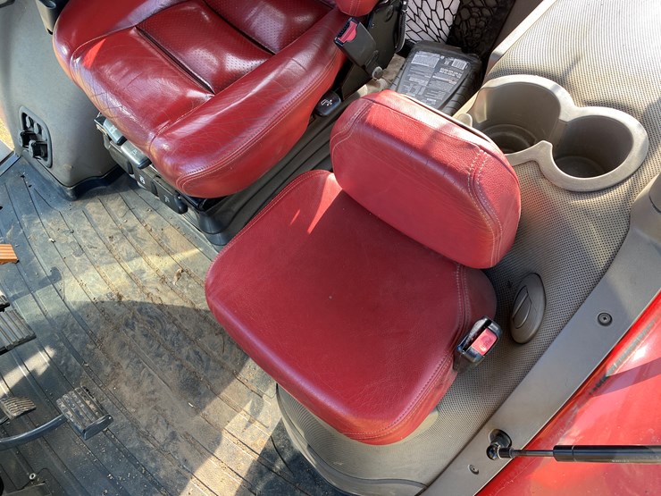 2014-case-ih-340-image-54