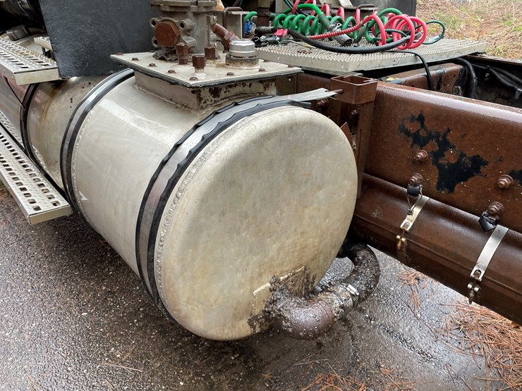 2003-caterpillar-c15-image-10