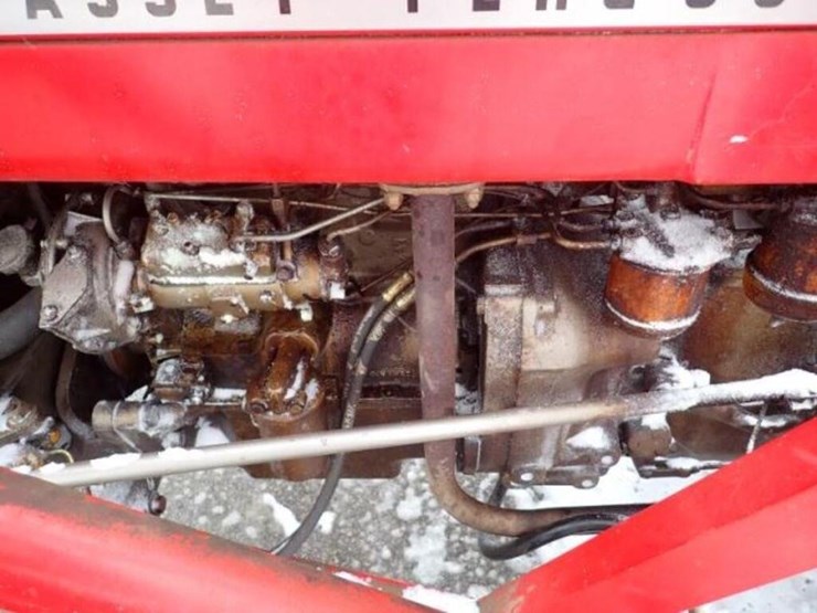 massey-ferguson-135-image-31