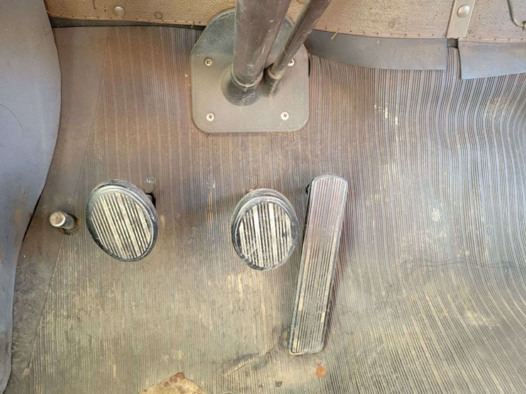 1948-plymouth-special-deluxe-image-86