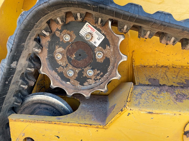 2020-gehl-rt105-image-25