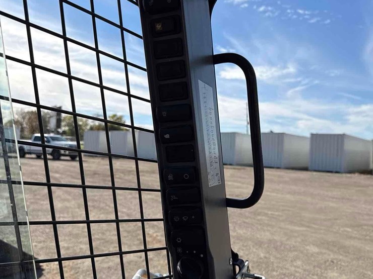 case-tv370b-image-33