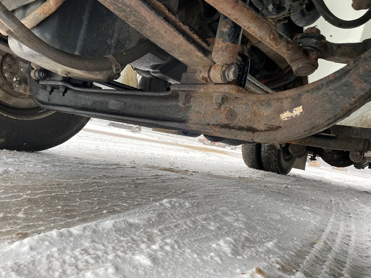 #236-•-2015-international-bucket-truck-(has-wi-title)(mosinee,-wi)-image-46