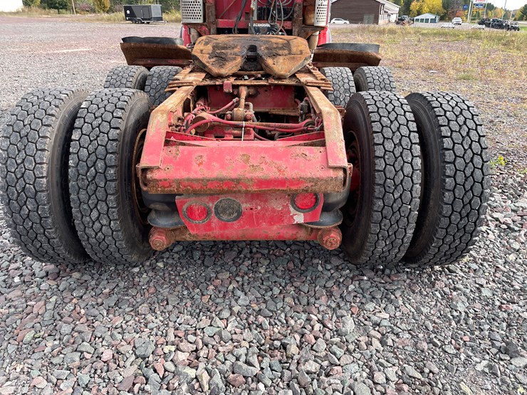 #208-•-2004-kenworth-semi-tractor-truck-(has-mi-title)-(greenland,-mi)-image-12