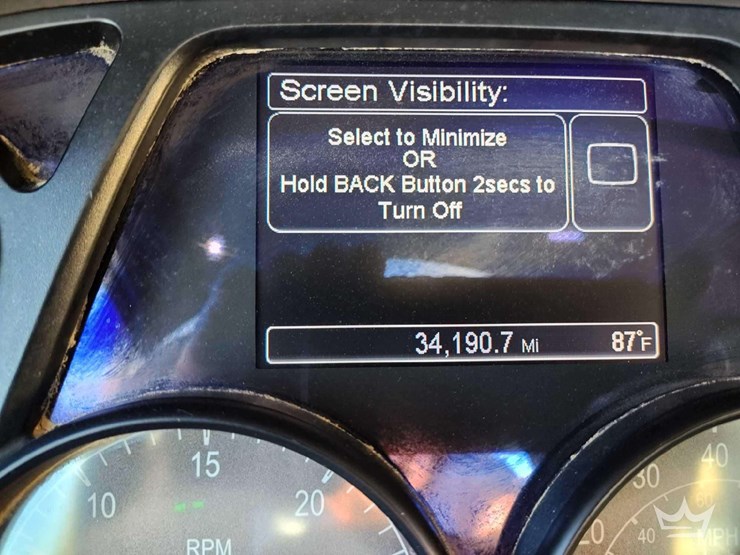 2015-peterbilt-567-image-16