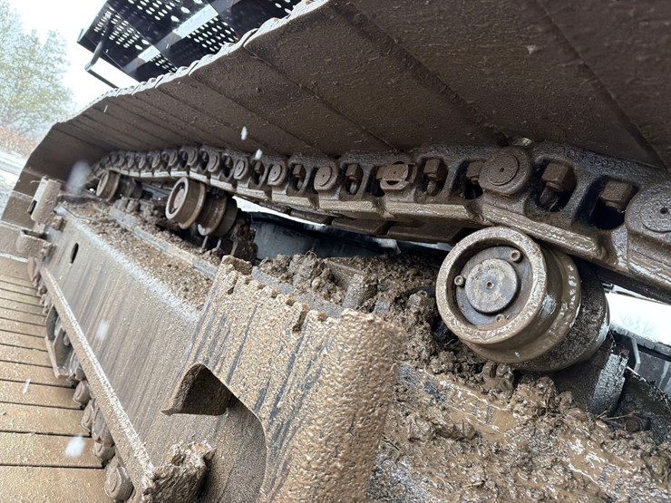 2017-deere-470g-lc-image-10