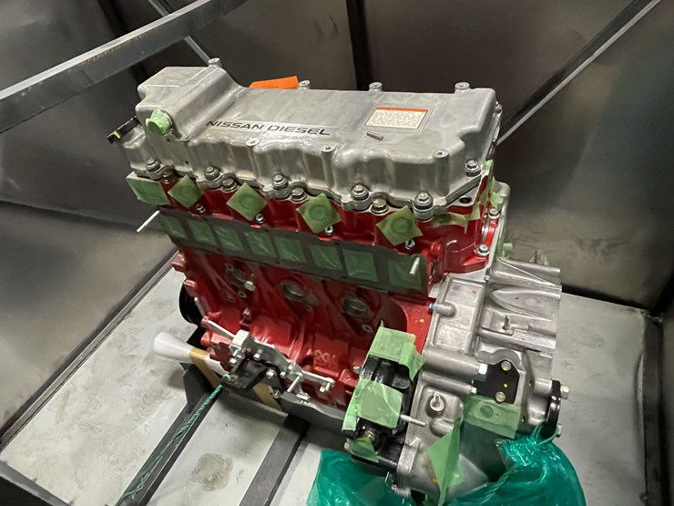 #8723-•-nissan-ud-diesel-crate-motor-(f)-image-4
