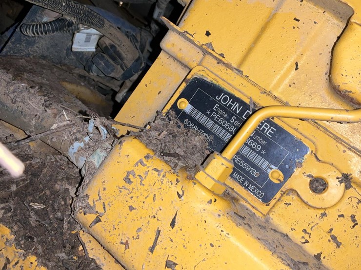 2016-deere-700k-image-13