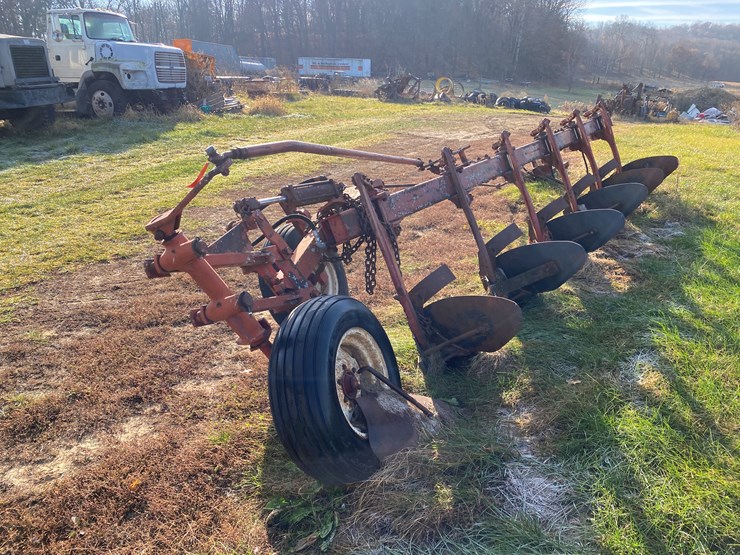 international-720-image-8