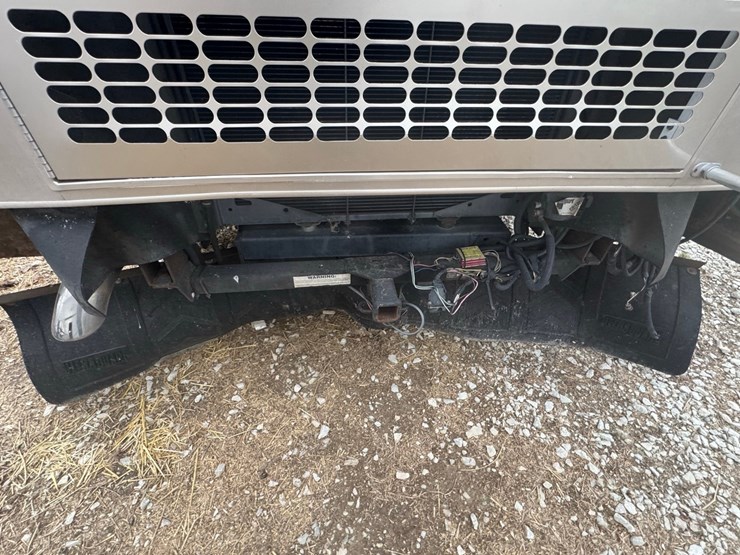 2001-fleetwood-bounder-motorhome,-cummins-isb300-turbo-diesel,-allison-automatic,-air-brakes,-2-slides,-2-awnings,-class-a,-*4uzaahbv41cj04205*-image-12