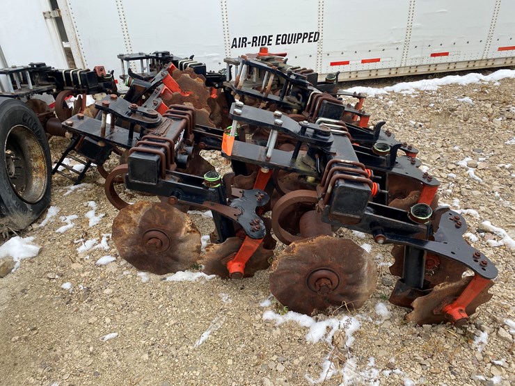 #8482-•-(7)-contour-king-vertical-till-injector-units-(new-holstein,-wi)-image-3