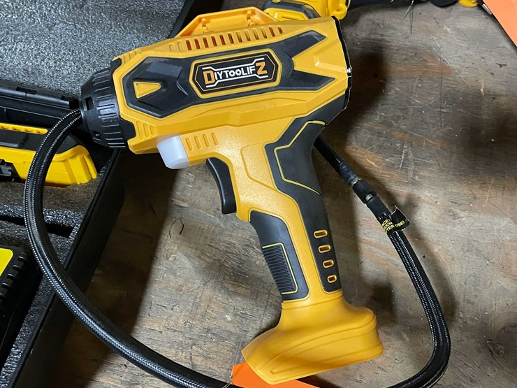 #8676-•-dewalt-compatible-20-volt-air-compressor-for-airing-up-tires,-etc-(pr12)-image-1