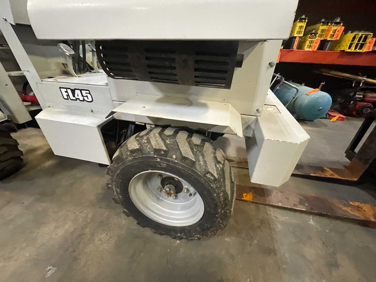 #1386-•-fland-4x4-front-loader-(ica)-image-8