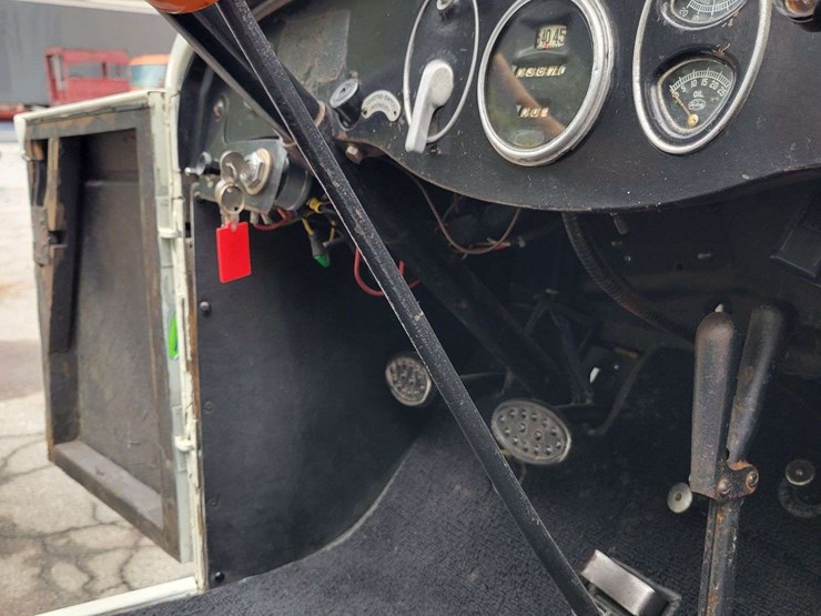 1927-chevrolet-capitol-image-48