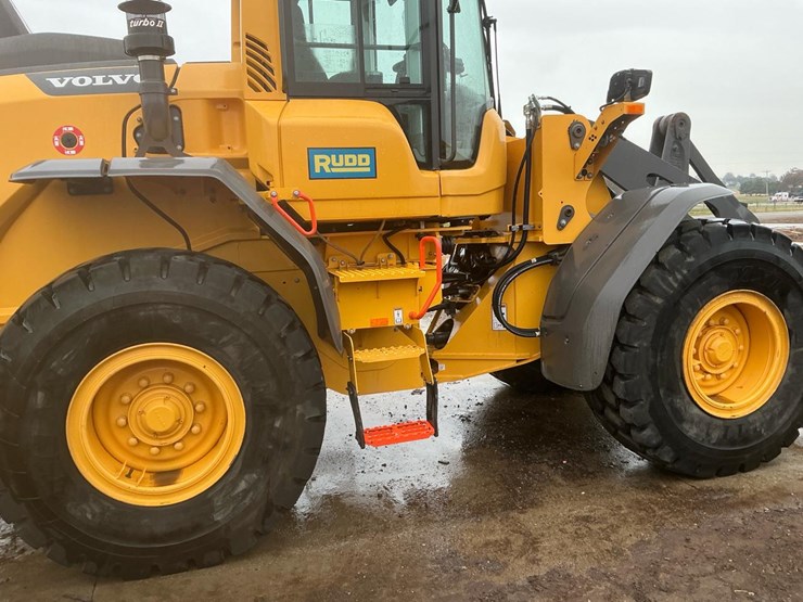 2022-volvo-l60h-image-62