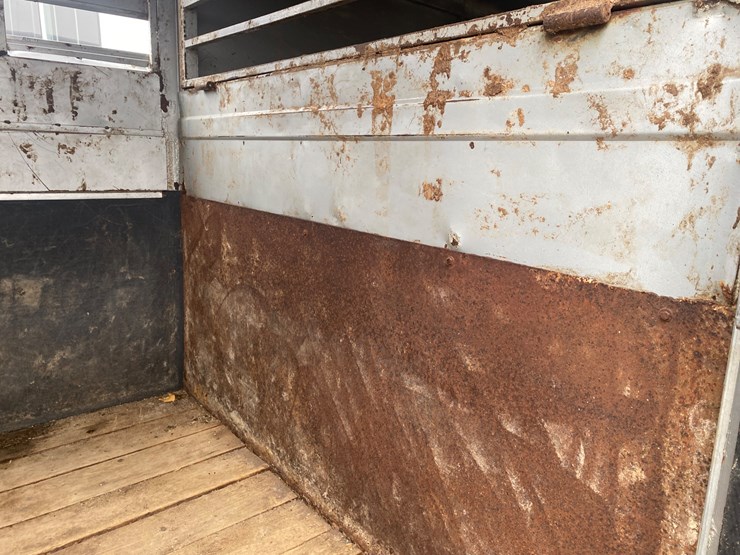 2002-titan-trailer-image-12