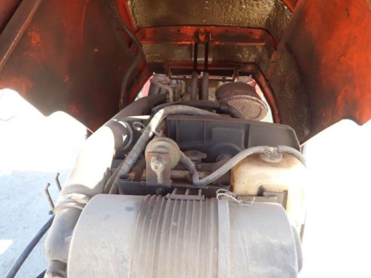 2008-kubota-m7040d-image-29