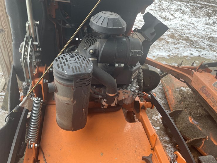 #2702-•-scag-v-ride-lawn-mower-(fall-creek,-wi)-image-20