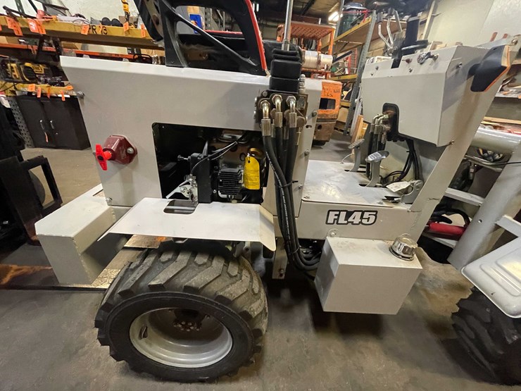 #1386-•-fland-4x4-front-loader-(ica)-image-11