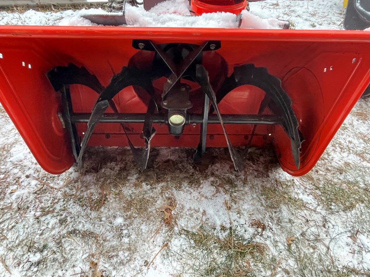 #2710-•-ariens-deluxe-30-snow-blower-(fall-creek,-wi)-image-20