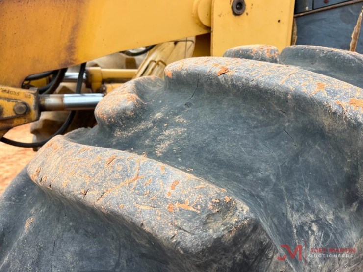 caterpillar-553c-image-8