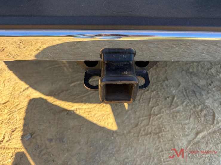 2022-chevrolet-silverado-1500-lt-image-13