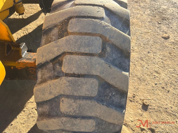 2018-jcb-930-image-9