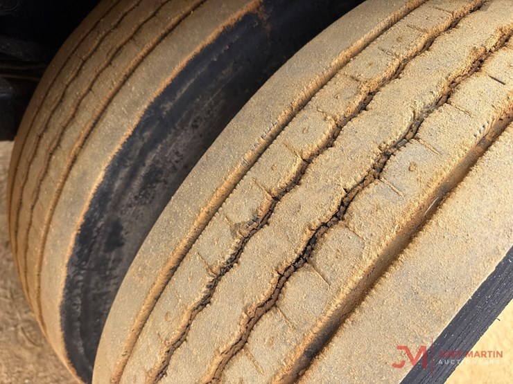 2008-sterling-l7500-image-11