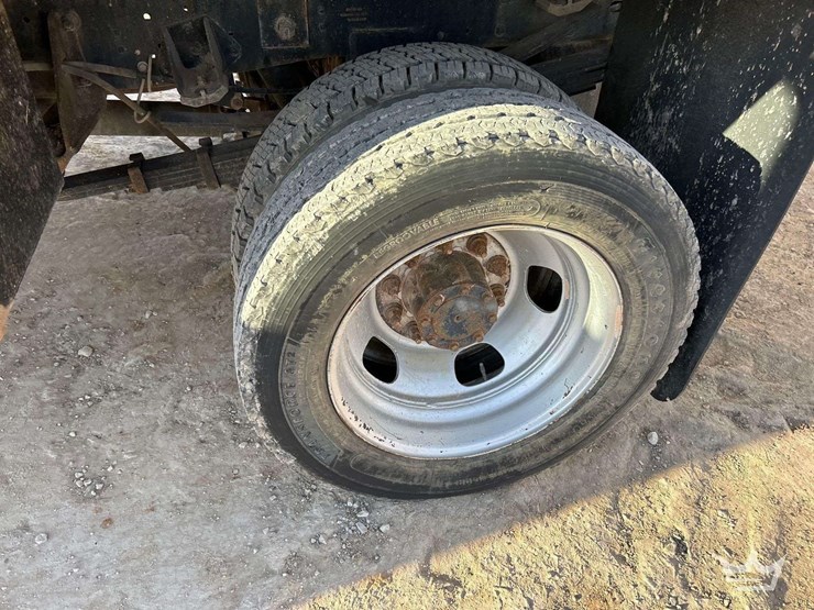 2018-utility-flatbed-image-29