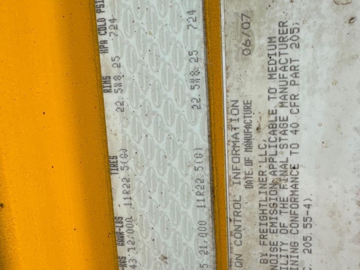 2008-sterling-l7500-image-39