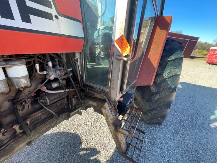 massey-ferguson-2705-image-40